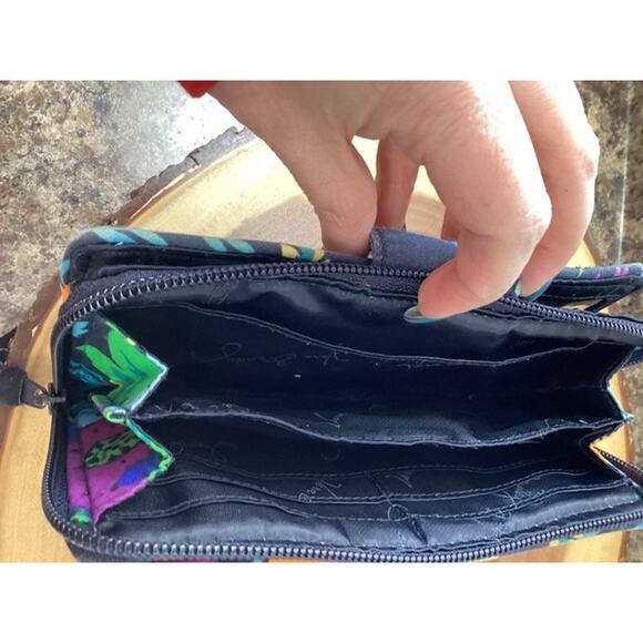 Vera Bradley Wallet/Coin Purse w/Medallion Turn Lock - Picture 4 of 11